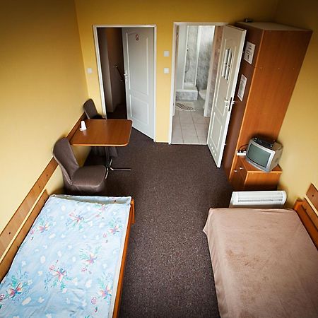 Noclegi Folkowa グライェボ 部屋 写真