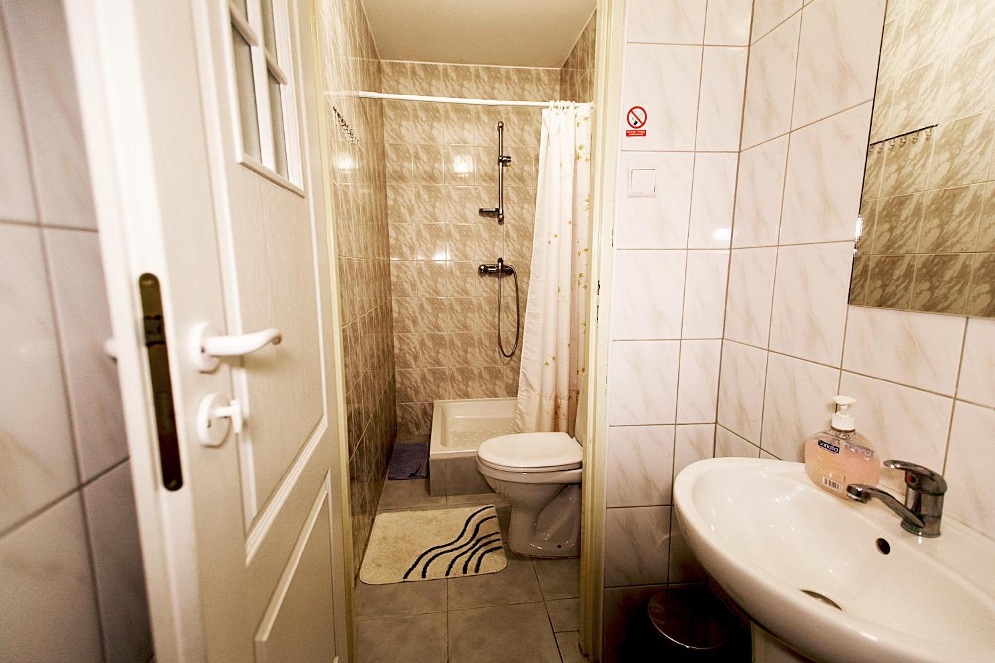Noclegi Folkowa グライェボ 部屋 写真