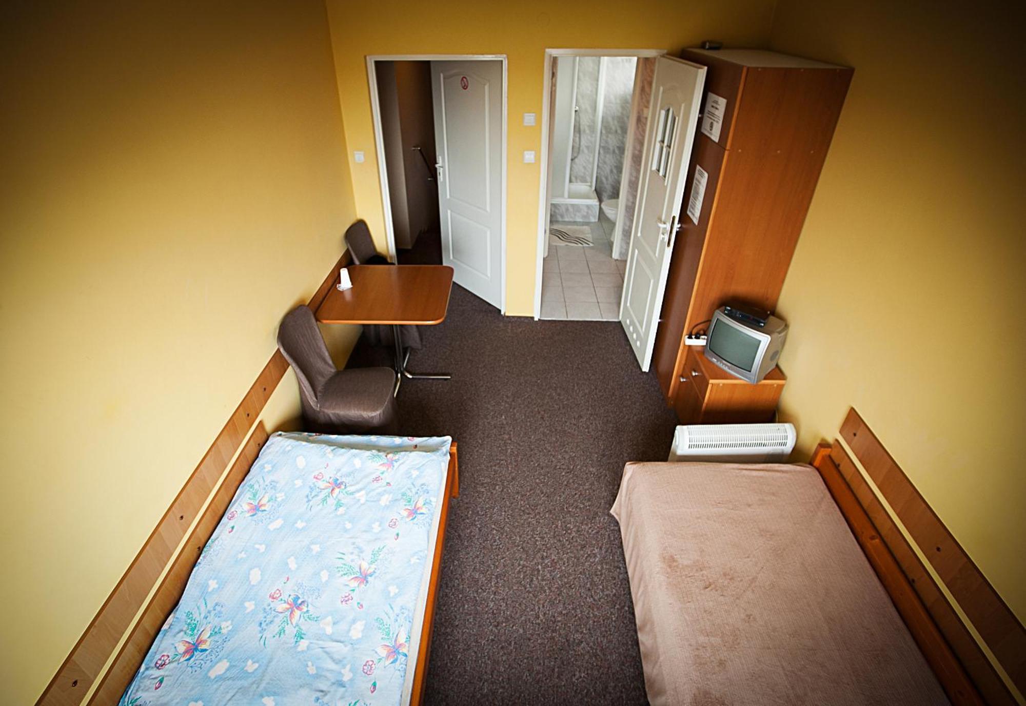 Noclegi Folkowa グライェボ 部屋 写真